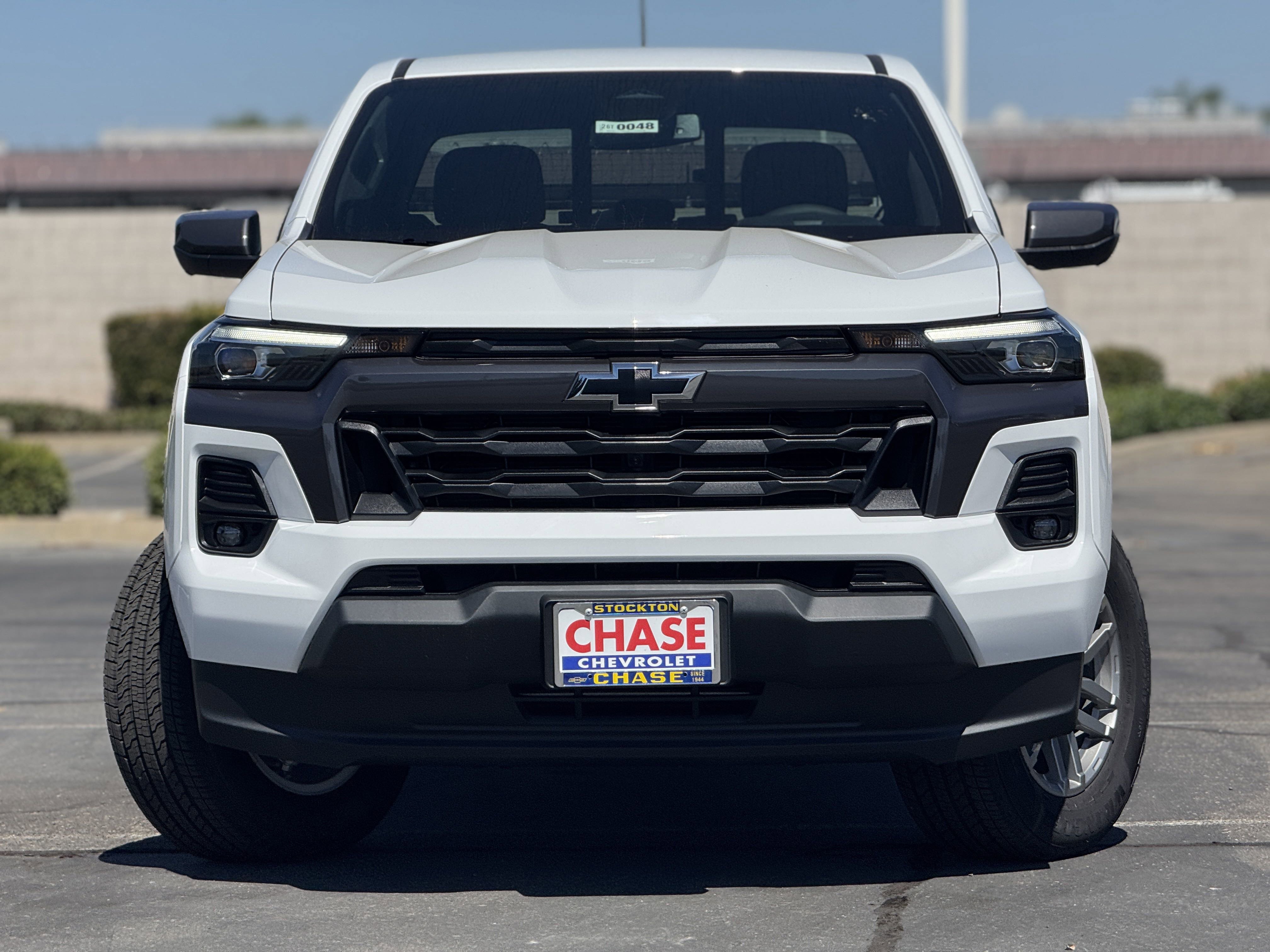 2026 Chevrolet Colorado LT photo 2