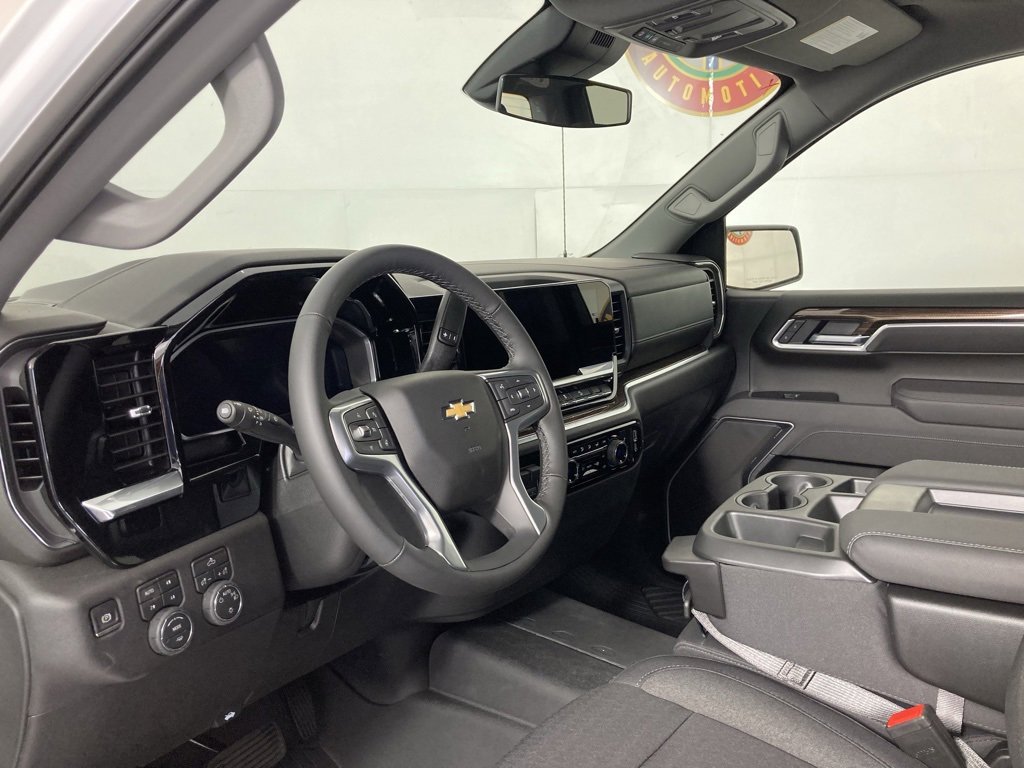 2026 Chevrolet Silverado 1500 LT photo 12