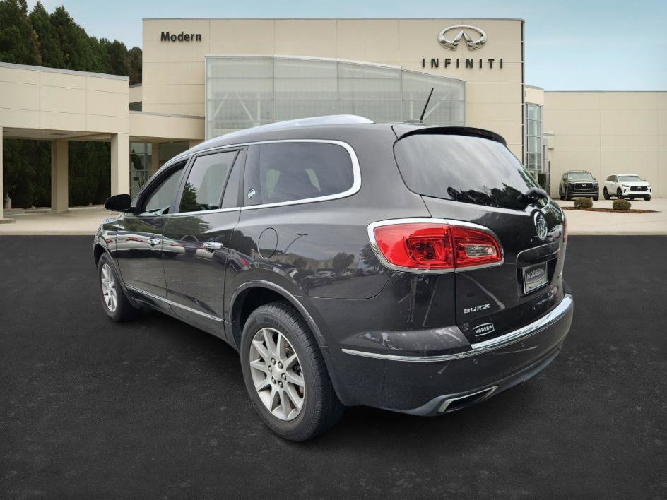 2017 Buick Enclave Leather photo 2