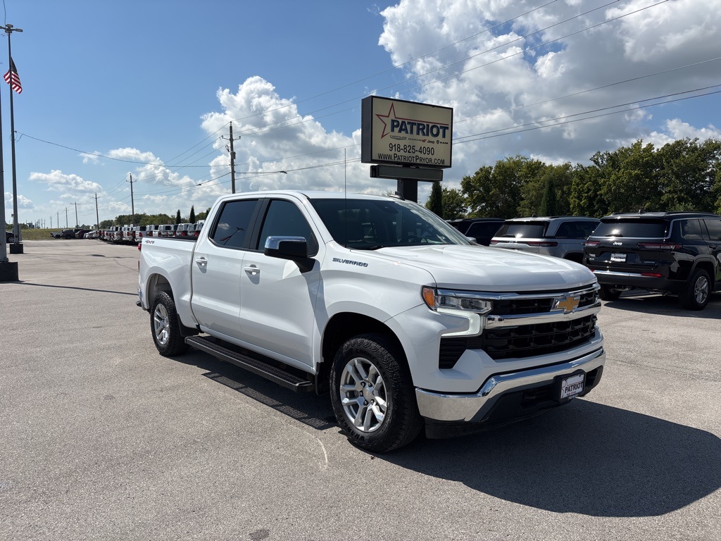 2023 Chevrolet Silverado 1500 LT's photo