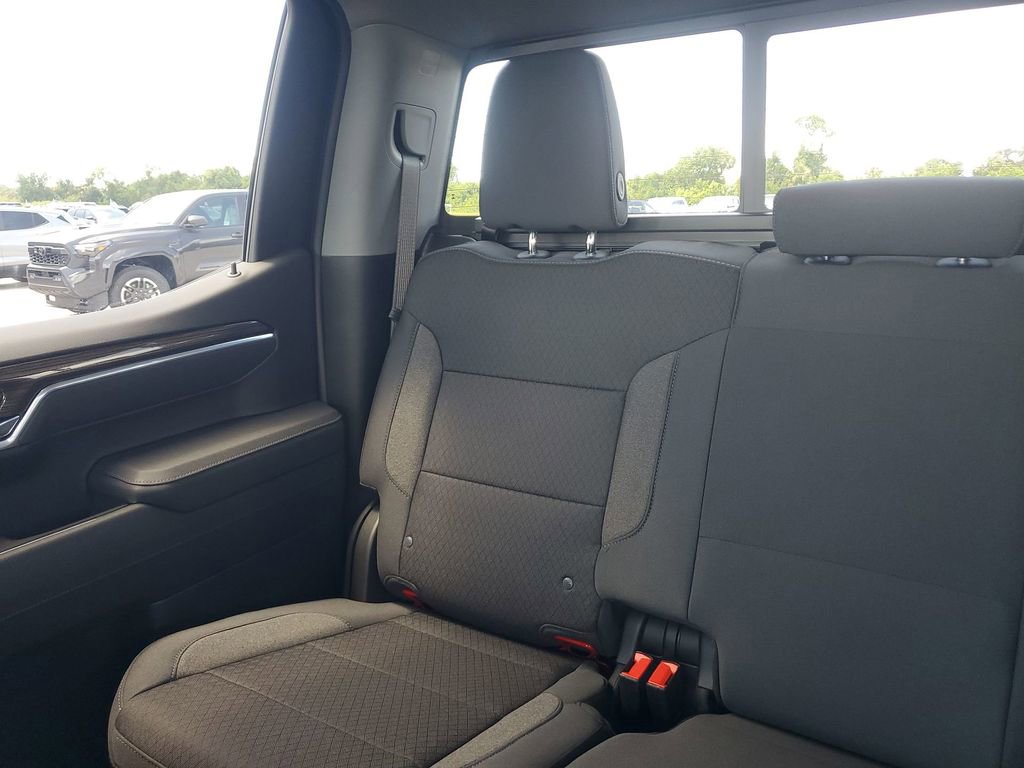 2025 Chevrolet Silverado 1500 LT photo 12