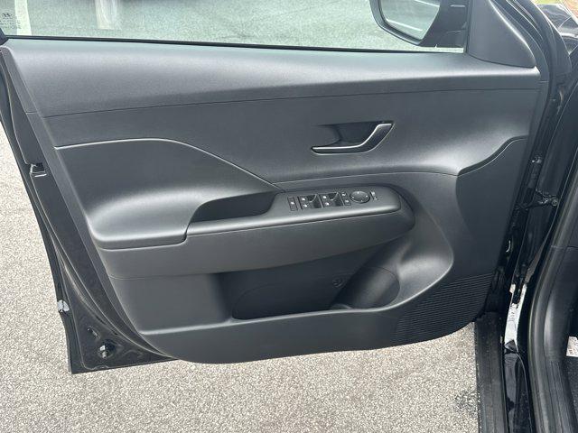 2026 Hyundai Kona SE photo 9
