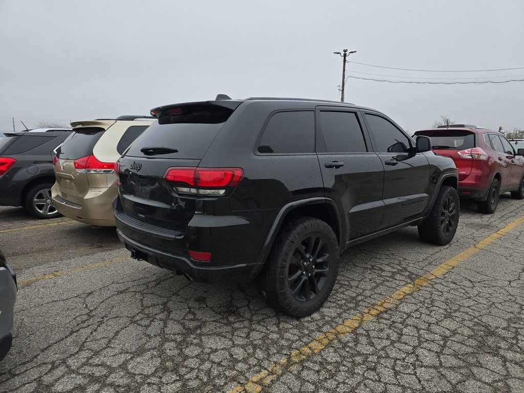 2021 Jeep Grand Cherokee Laredo X photo 4