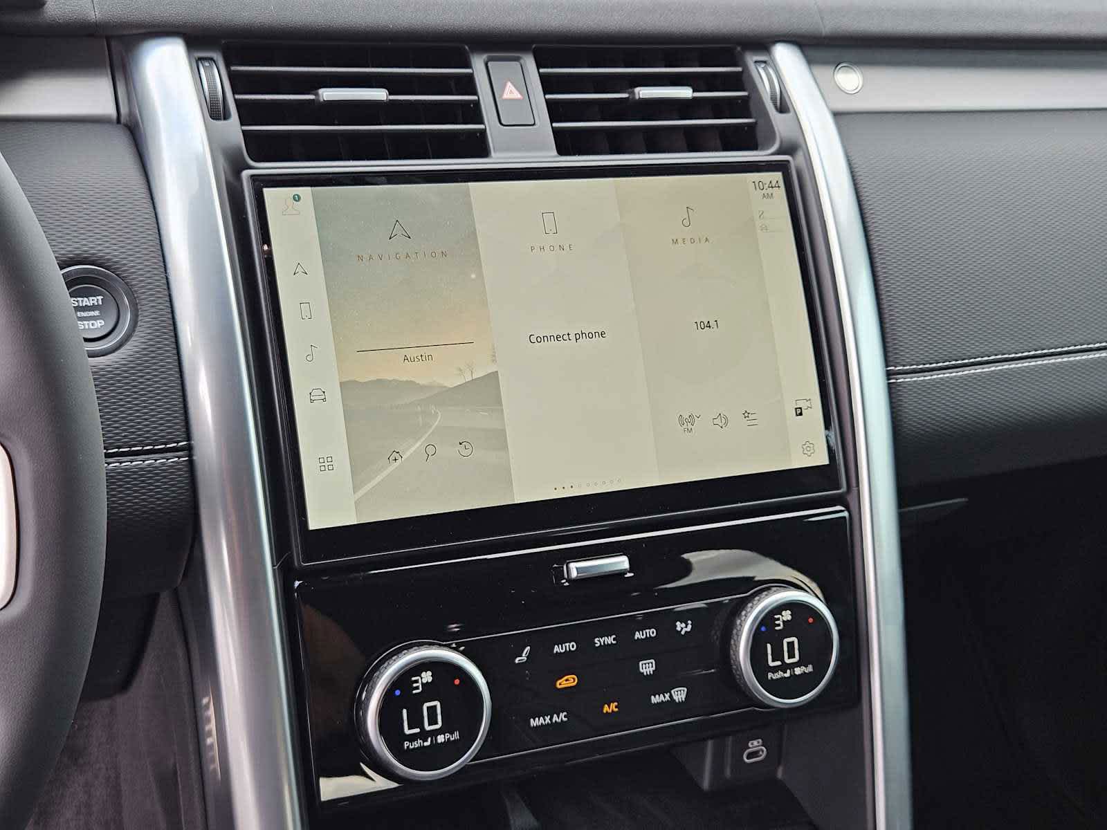 2025 Land Rover Discovery SE photo 15