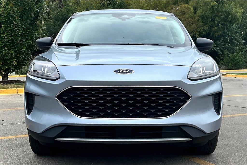 Used 2022 Ford Escape SE with VIN 1FMCU9G68NUB70053 for sale in Kansas City