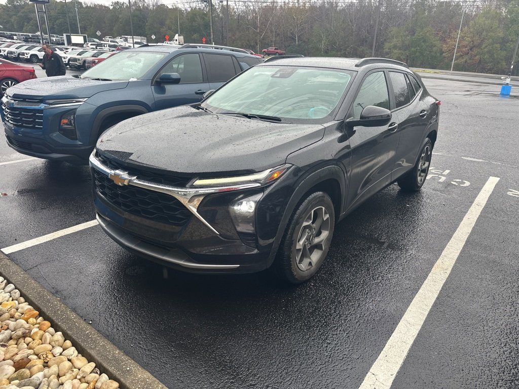 2024 Chevrolet Trax LT's photo