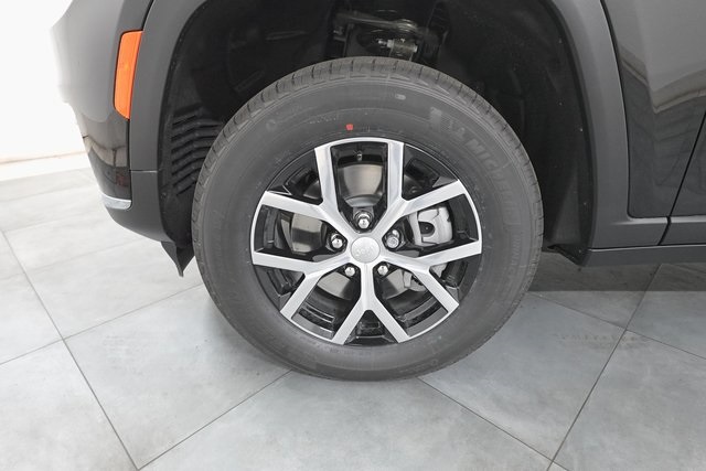 2025 Jeep Grand Cherokee Limited photo 29