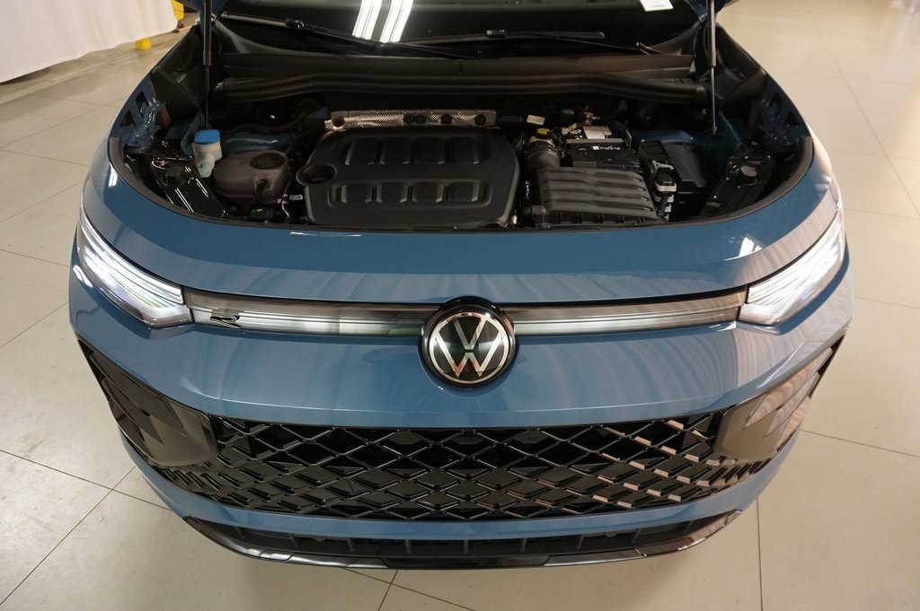 2025 Volkswagen Tiguan SE R-Line Black photo 26