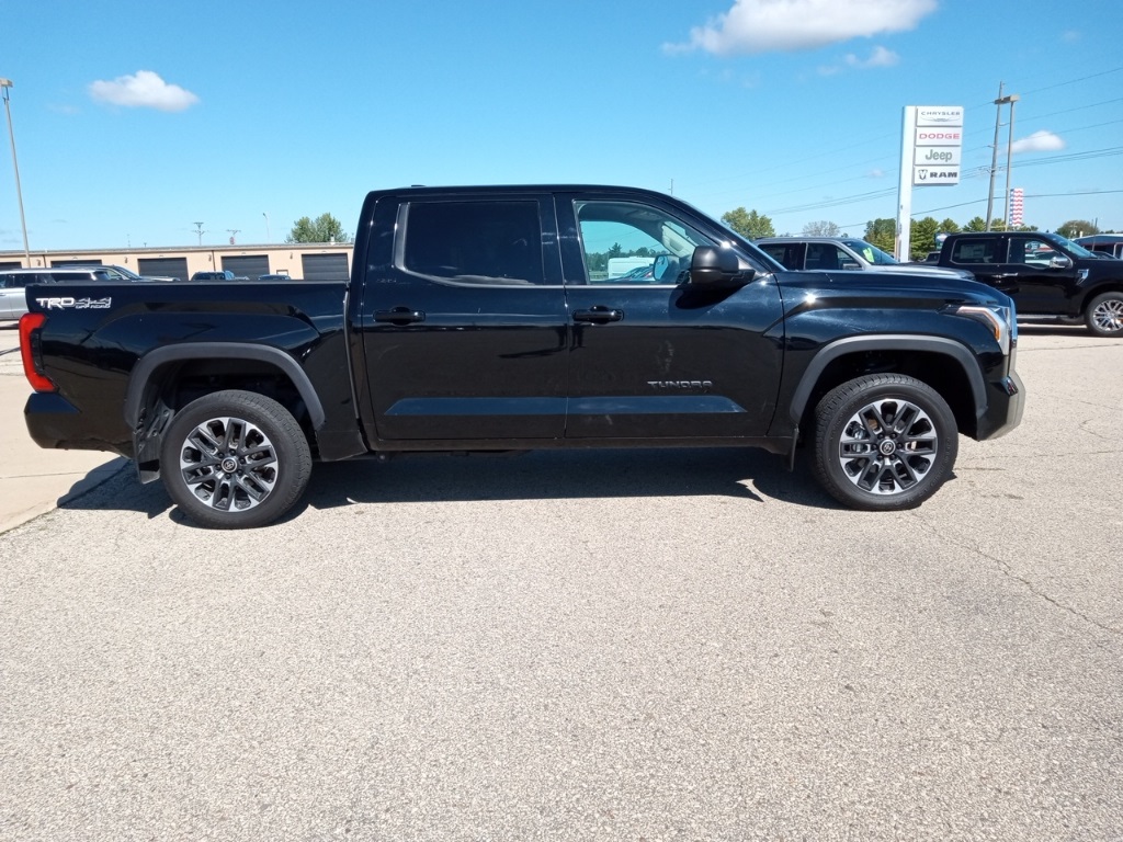 2023 Toyota Tundra SR5 photo 4