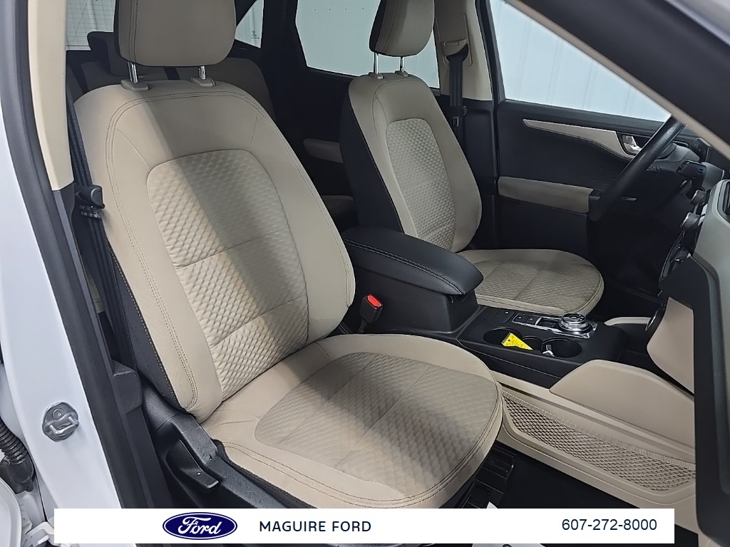 2020 Ford Escape SE Sport Hybrid photo 14