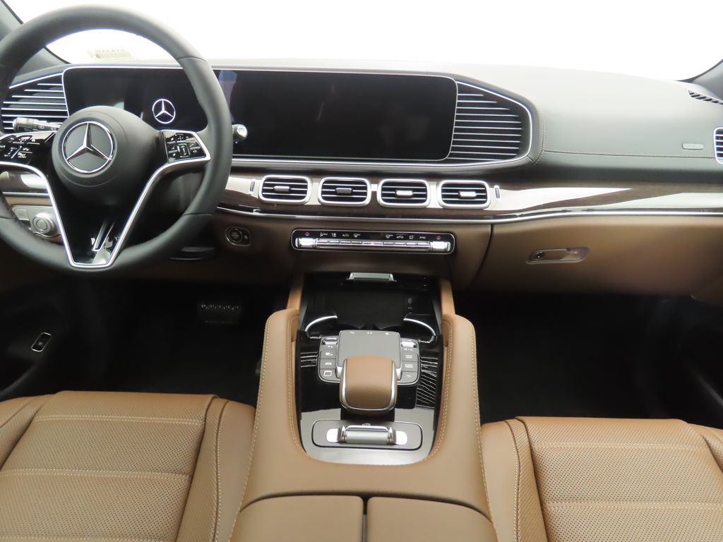 2025 Mercedes Benz GLS 450 4MATIC photo 13