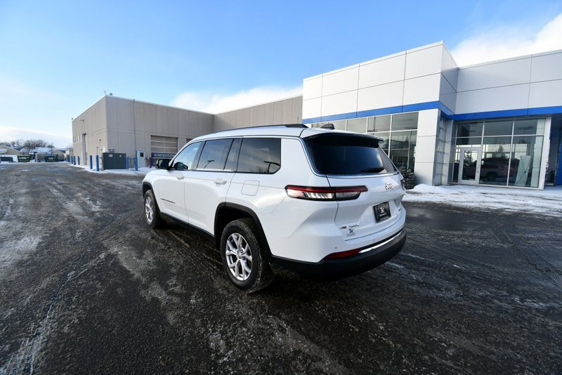 Used 2021 Jeep Grand Cherokee L Limited with VIN 1C4RJKBG0M8137120 for sale in North Branch, Minnesota