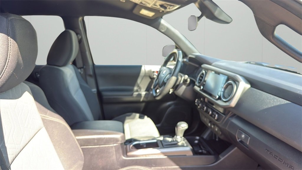 2023 Toyota Tacoma TRD Off-Road photo 23