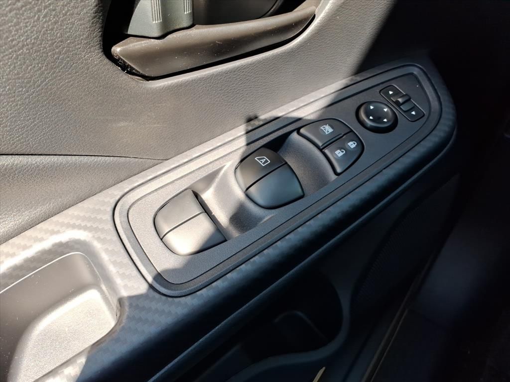 2025 Nissan Versa S photo 14