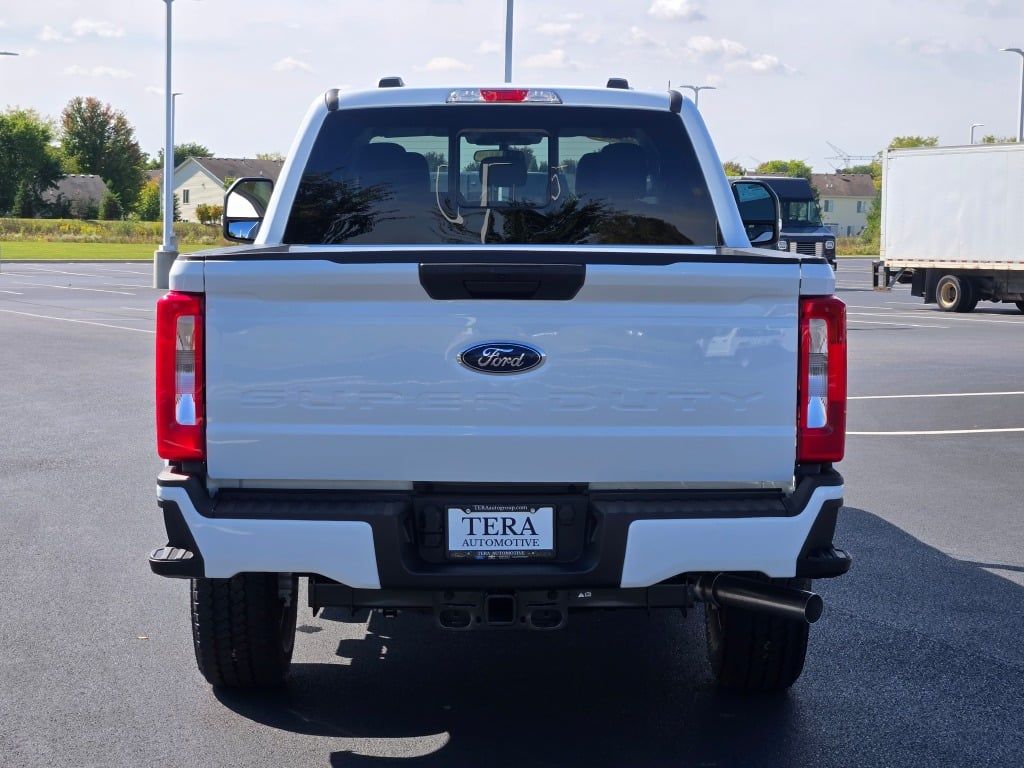 2026 Ford F-250 photo 12