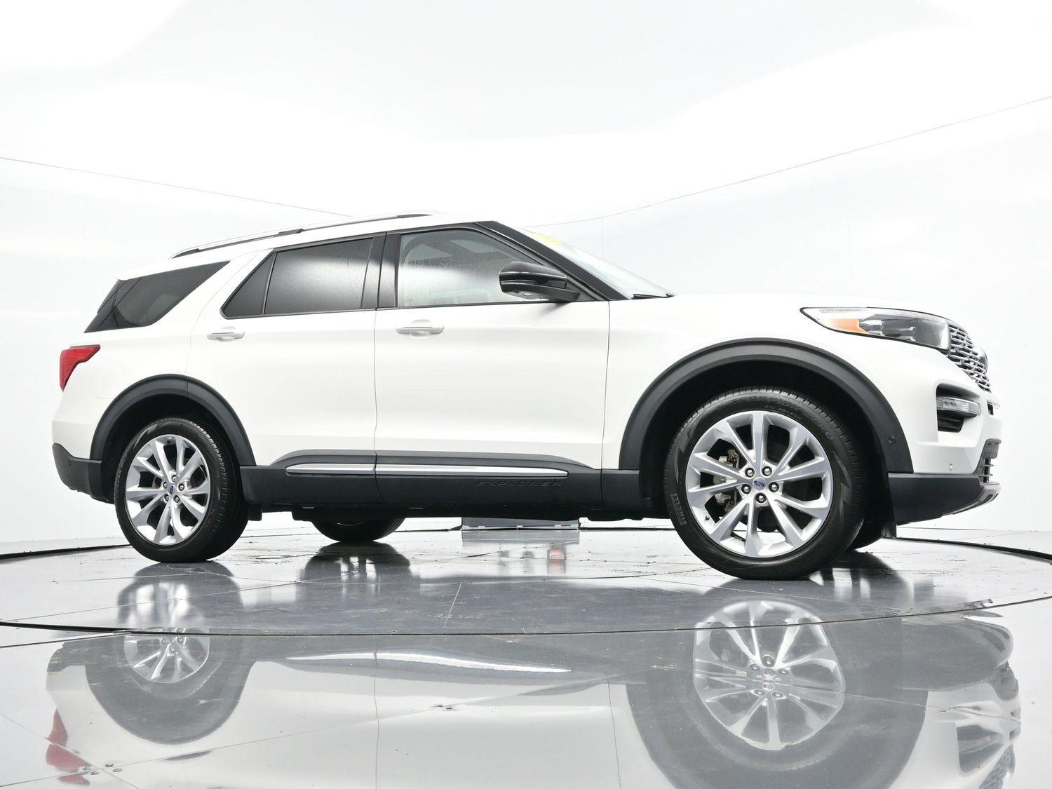 2022 Ford Explorer Platinum photo 44
