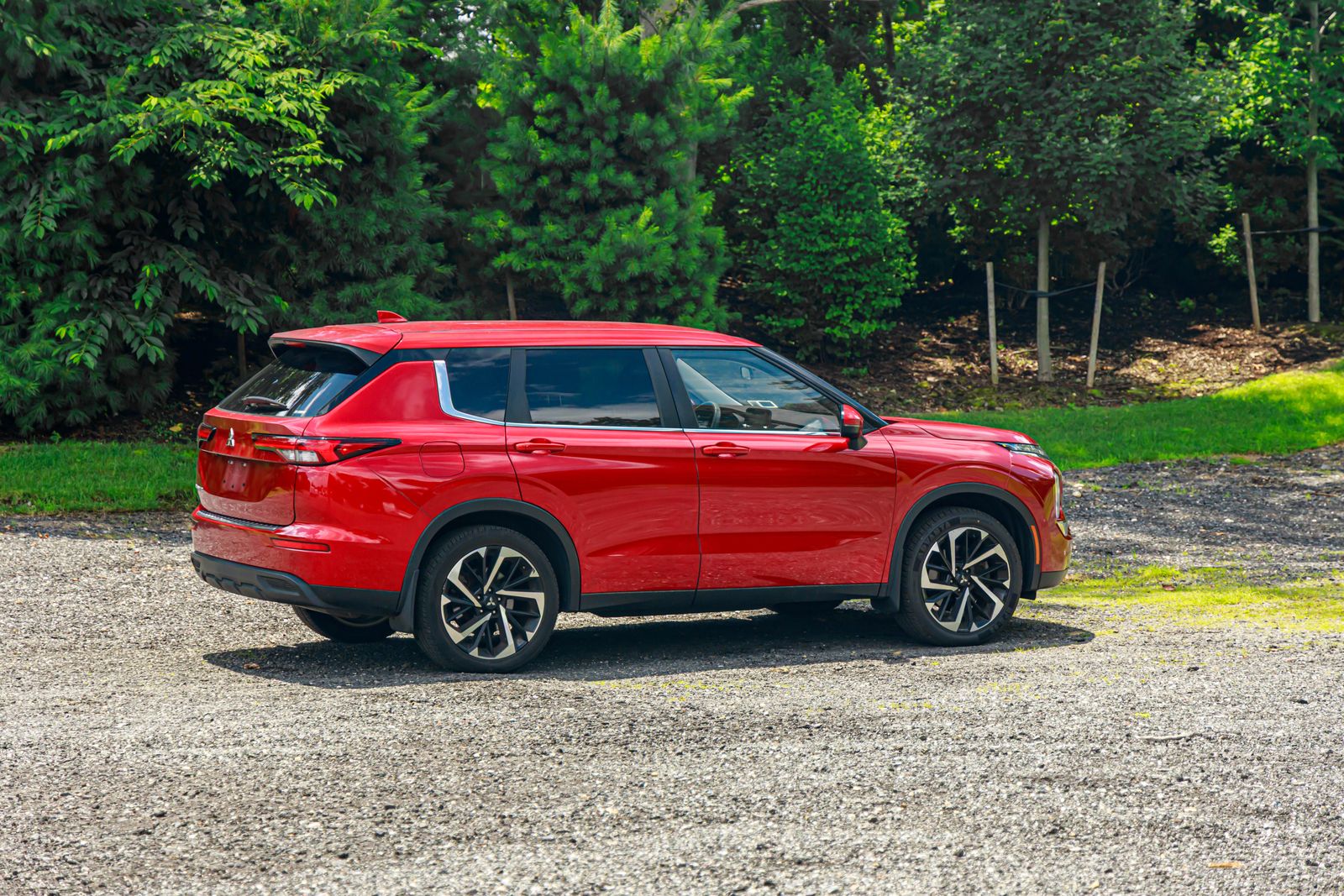 2022 Mitsubishi Outlander ES photo 8