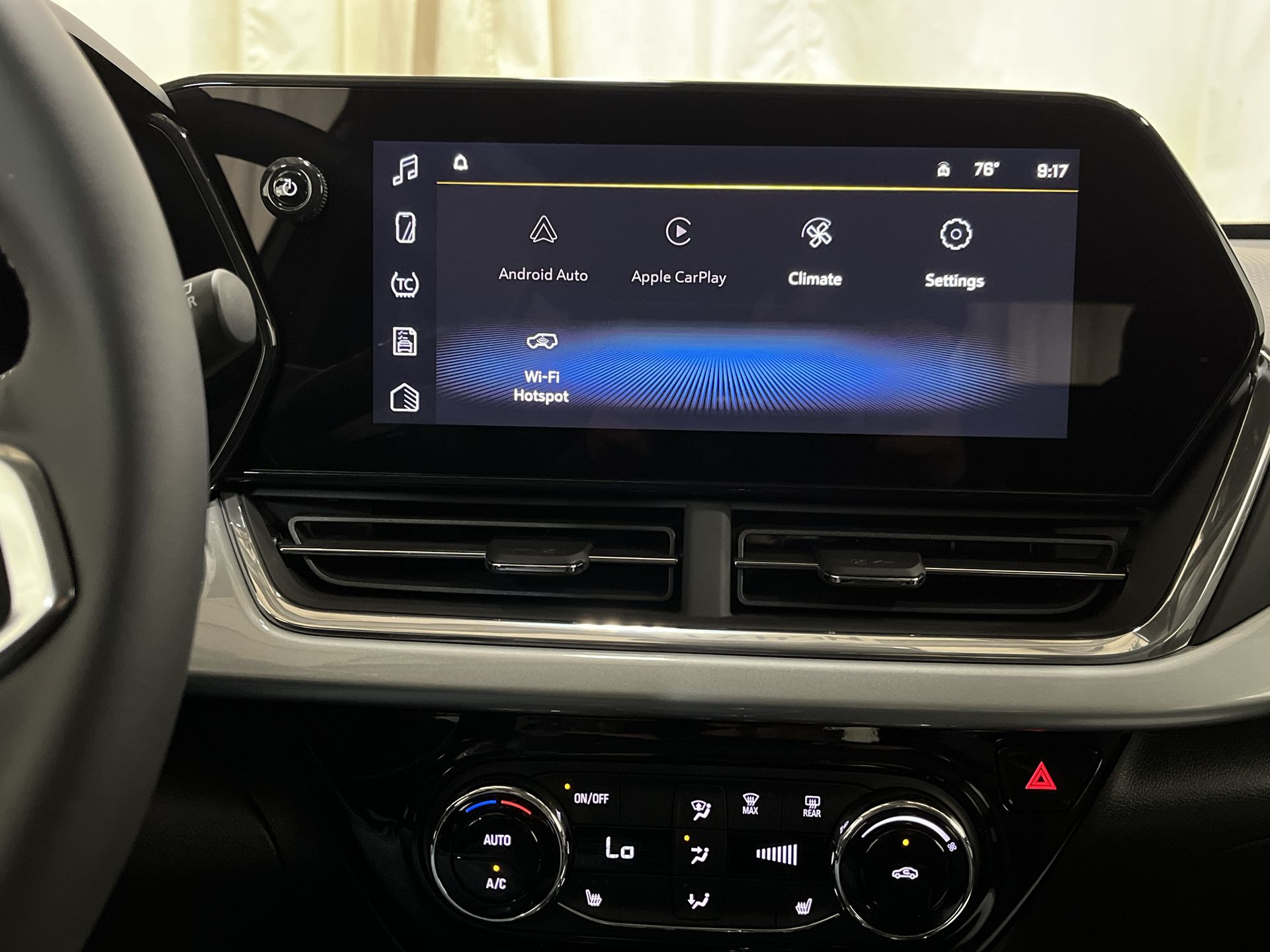2025 Chevrolet Trax LT photo 3