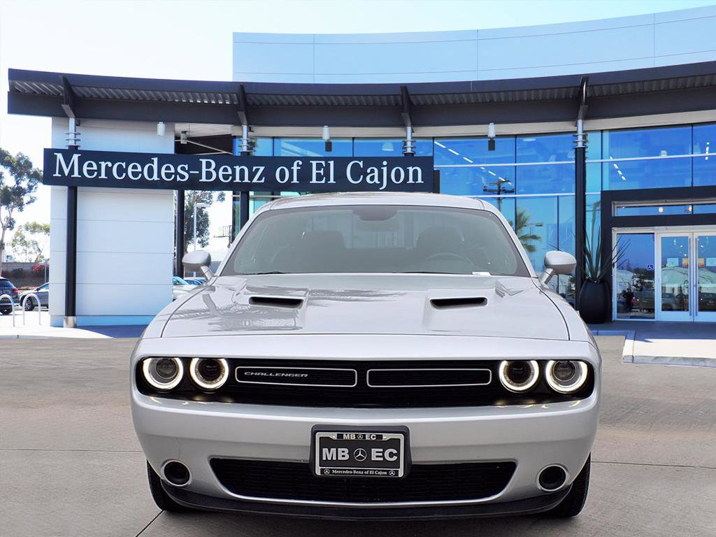 2023 Dodge Challenger SXT photo 2