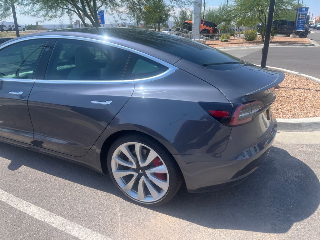 2019 Tesla Model 3 Performance photo 6