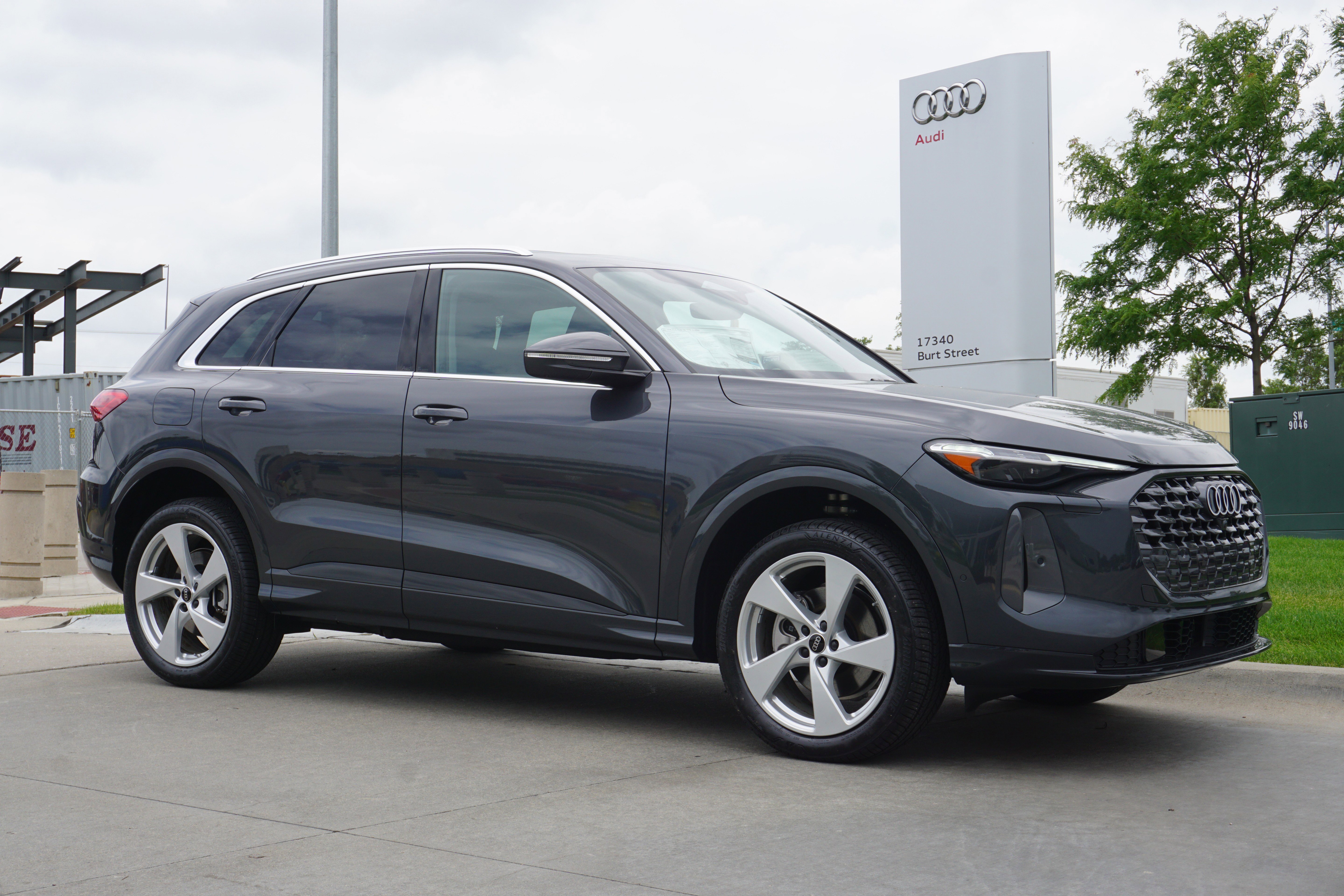 2025 Audi New Q5 Premium Plus's photo