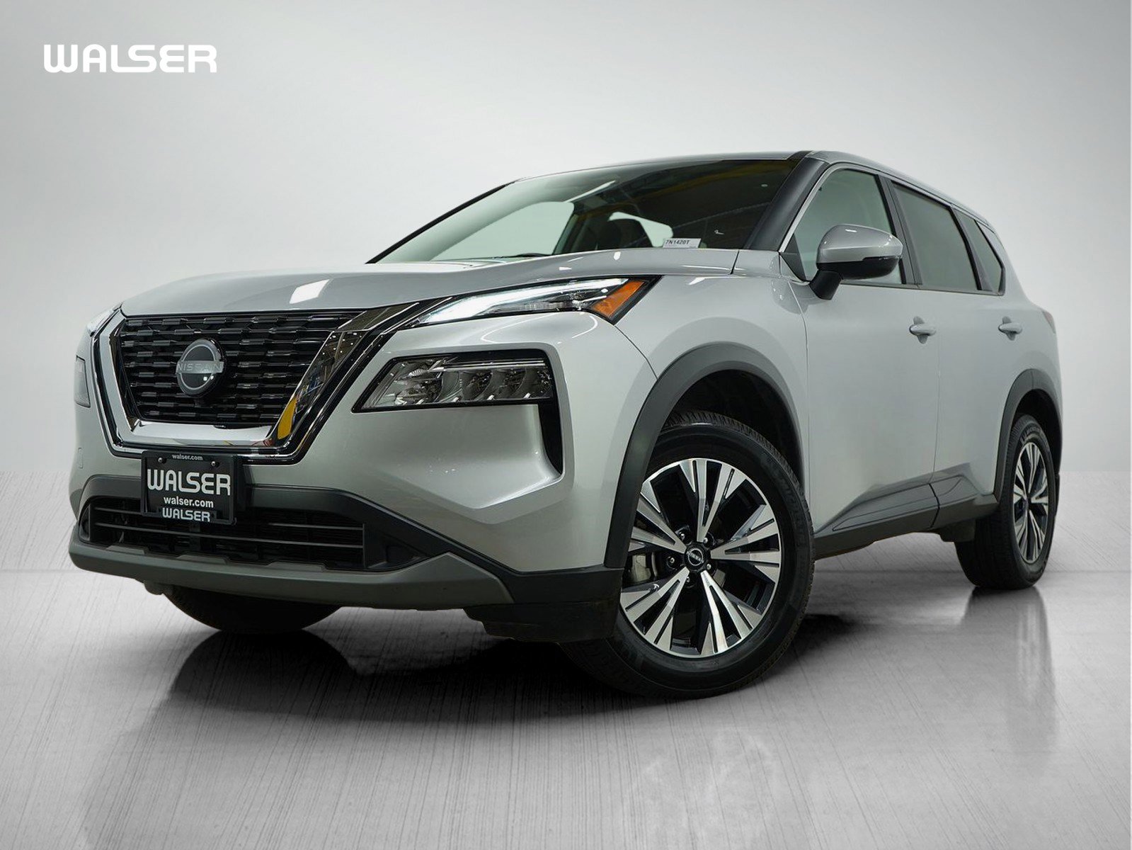 2022 Nissan Rogue SV's photo