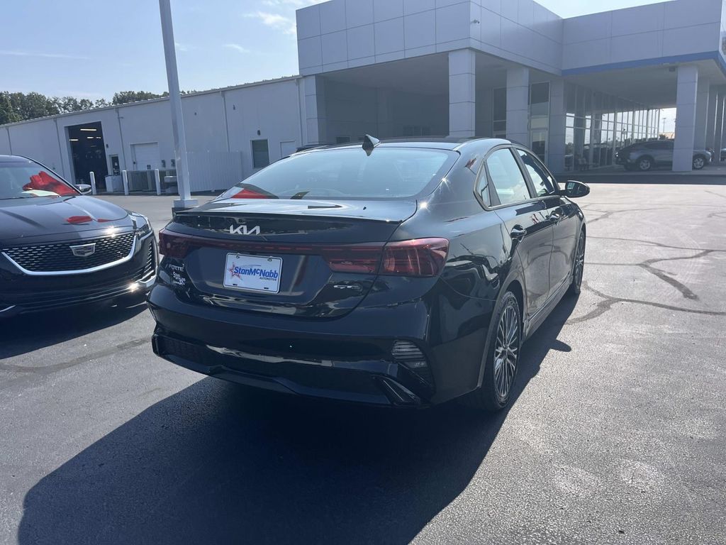 2022 Kia Forte GT-Line photo 7