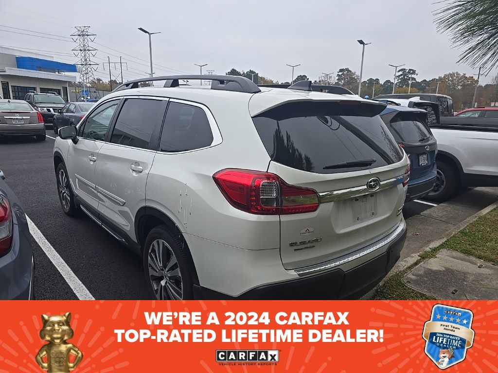 2022 Subaru Ascent Limited photo 2