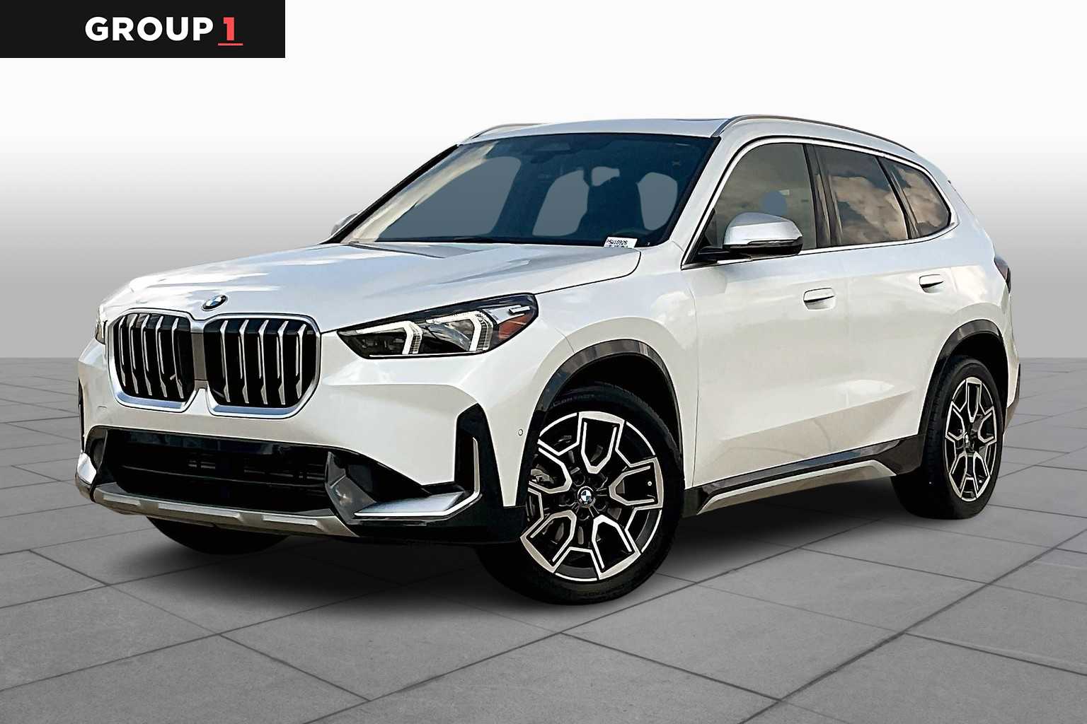 2023 BMW X1 28i's photo
