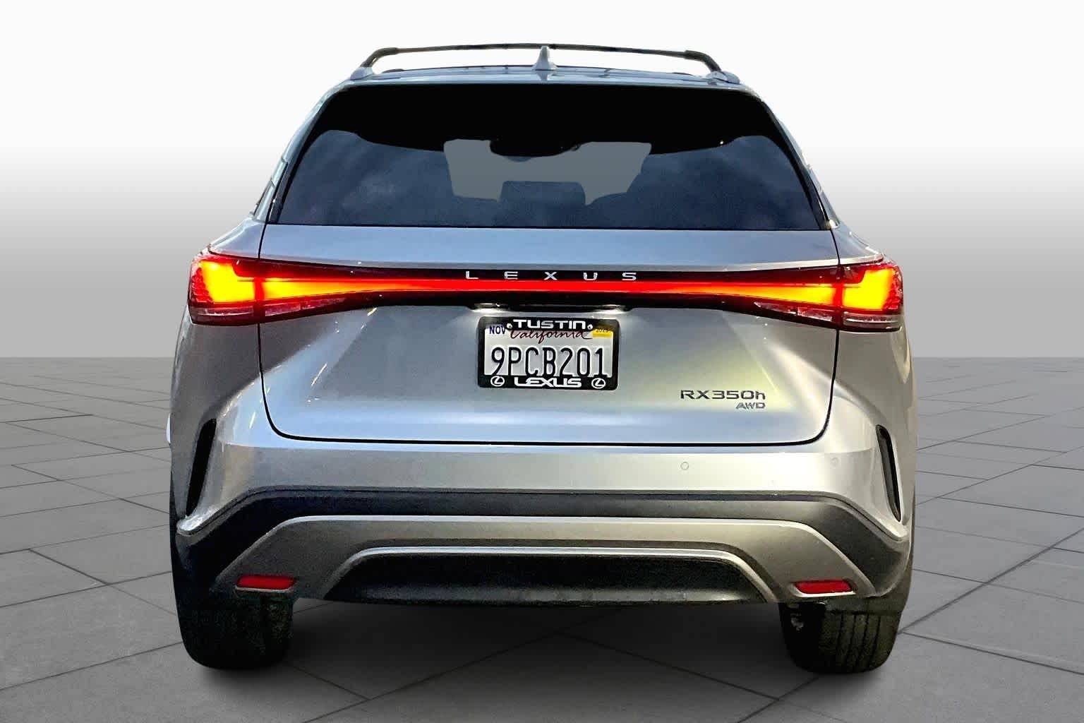 2024 Lexus RX Premium photo 4