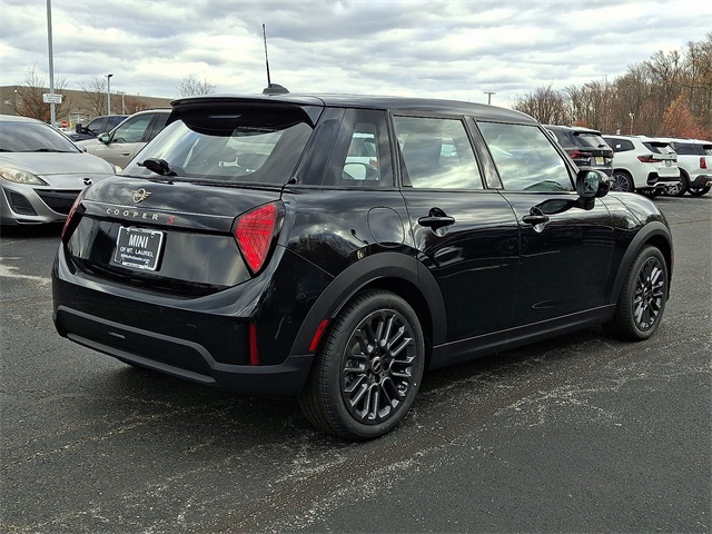 2026 Mini Cooper 4 Door Hardtop Signature photo 4
