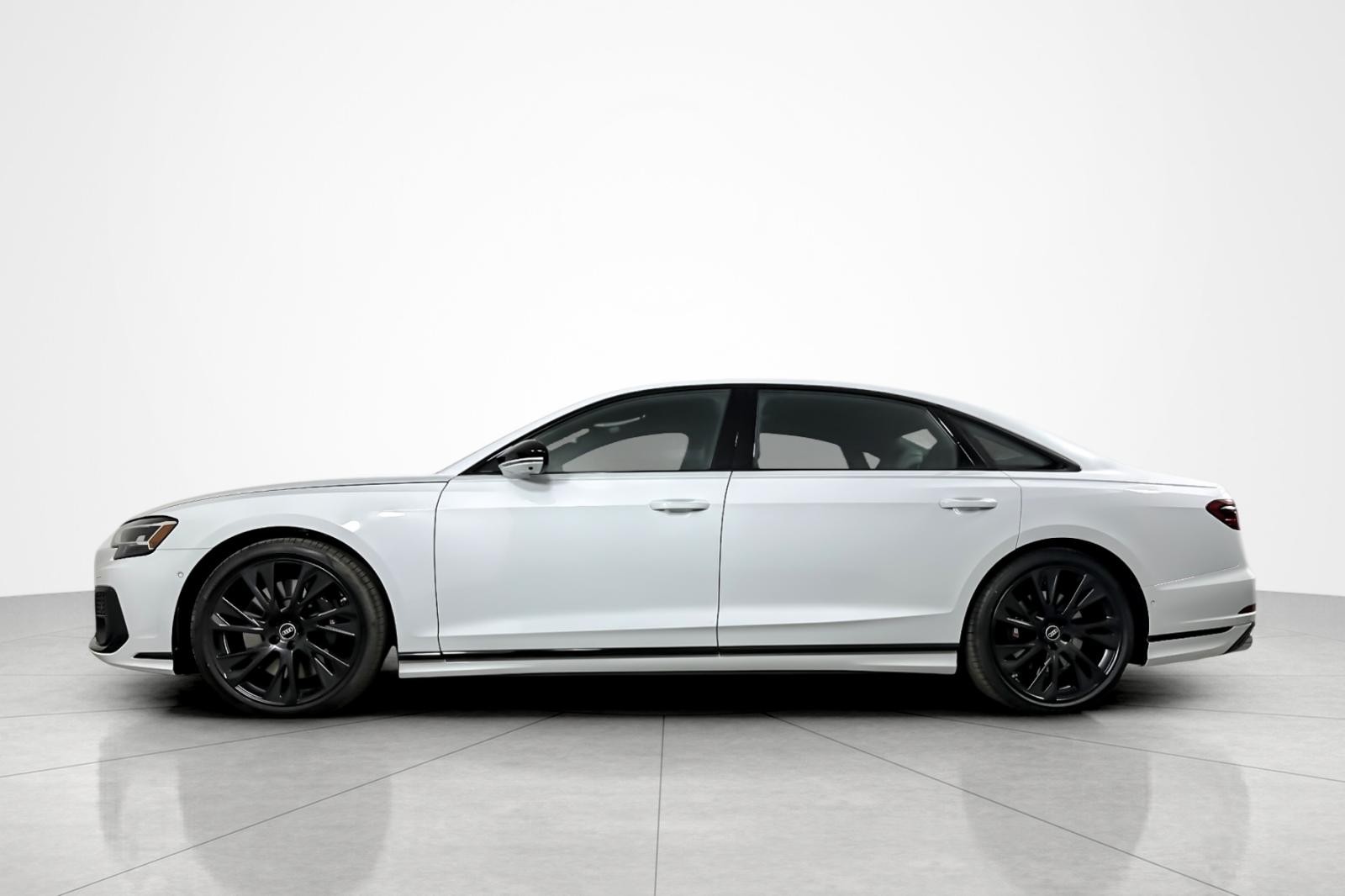 2025 Audi S8 Quattro photo 2