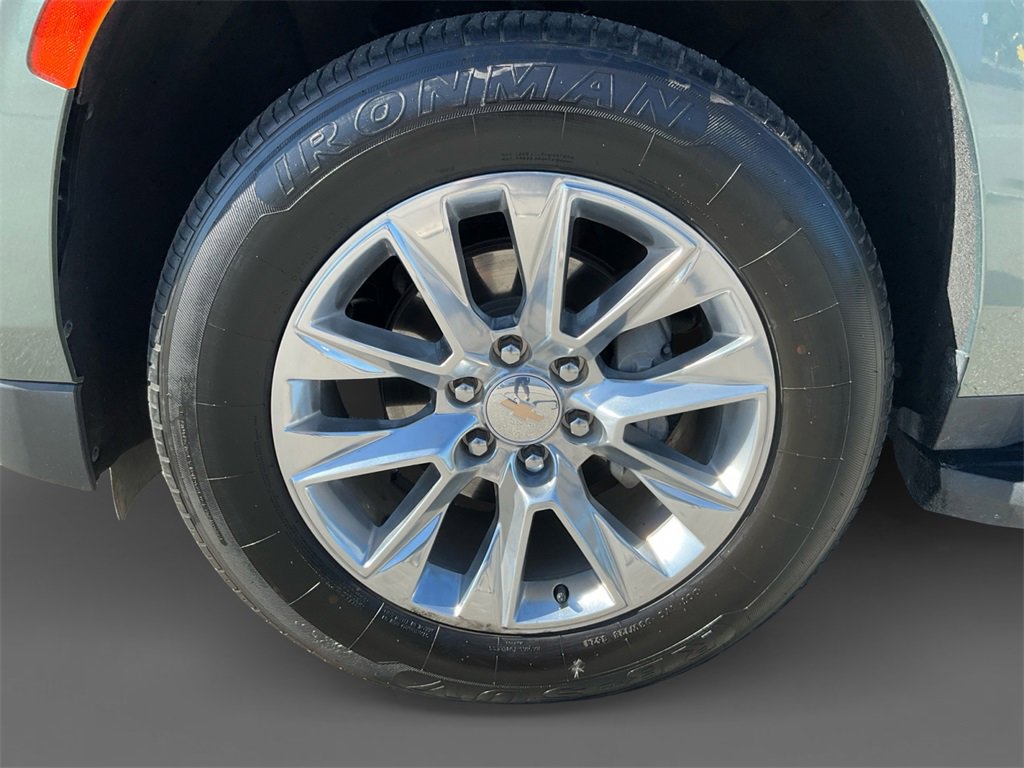 2023 Chevrolet Suburban Premier photo 13