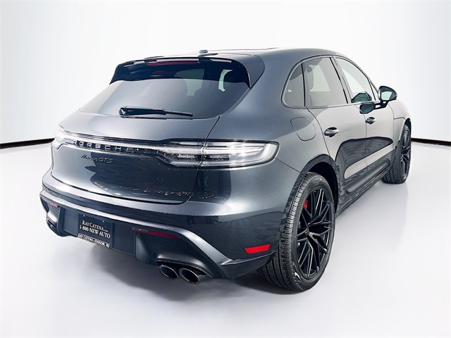 2026 Porsche Macan GTS photo 9