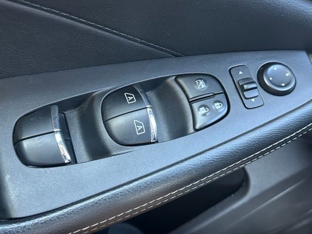 2020 Nissan Maxima SL photo 16