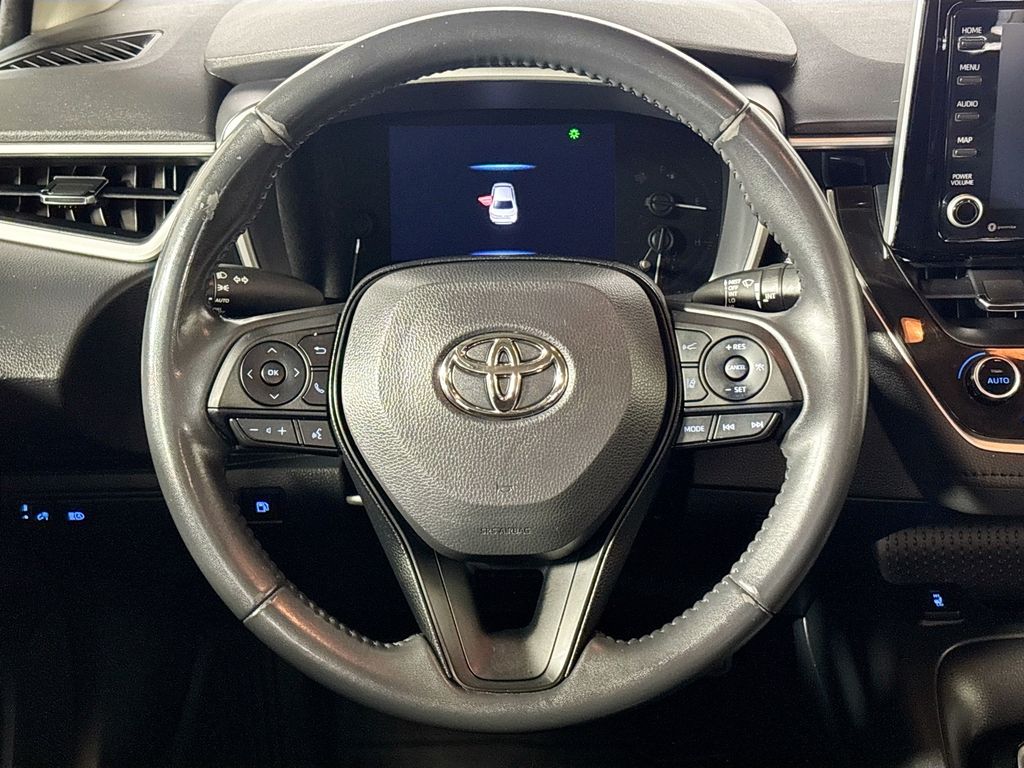 2022 Toyota Corolla Hybrid LE photo 13