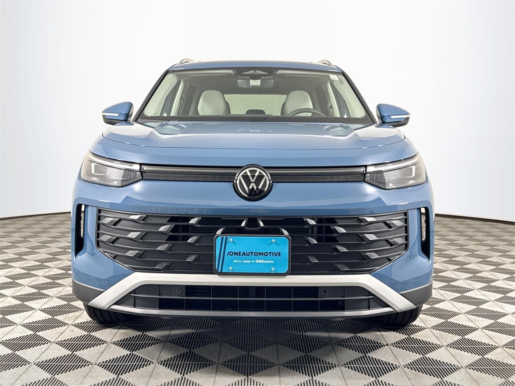 2025 Volkswagen Tiguan SE photo 2