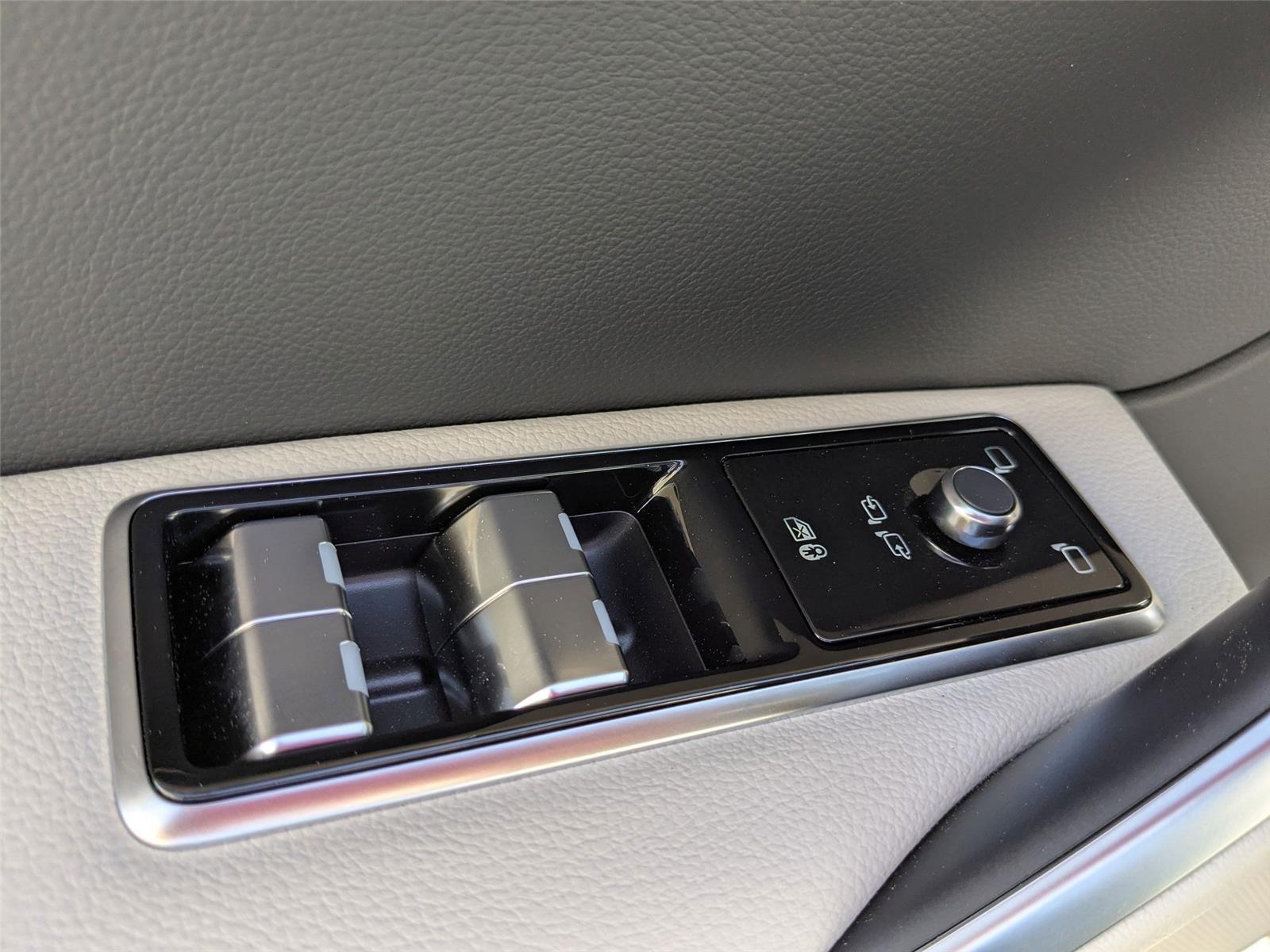 2026 Jaguar F-PACE P250 R-Dynamic S photo 10