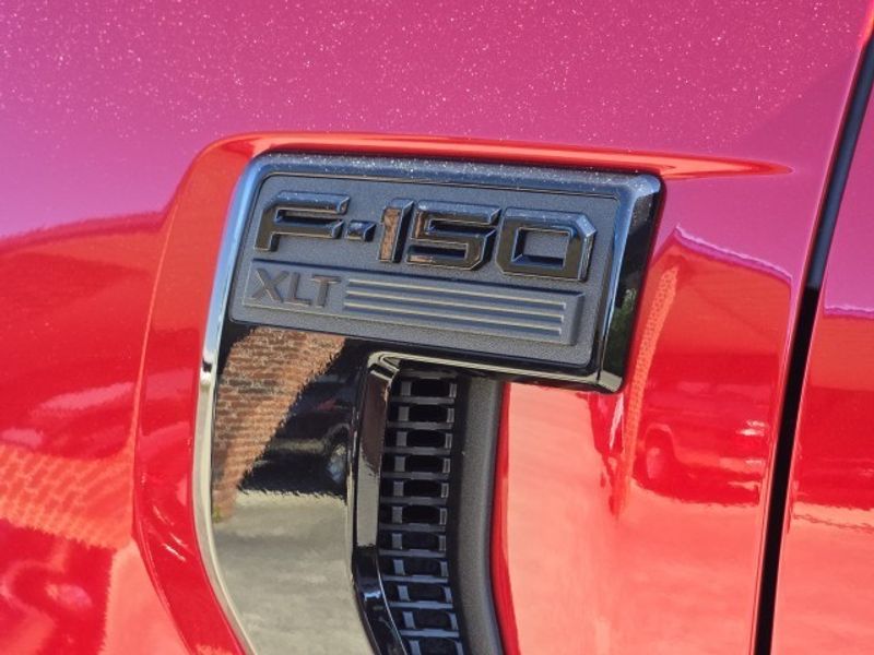 2025 Ford F-150 XLT photo 9