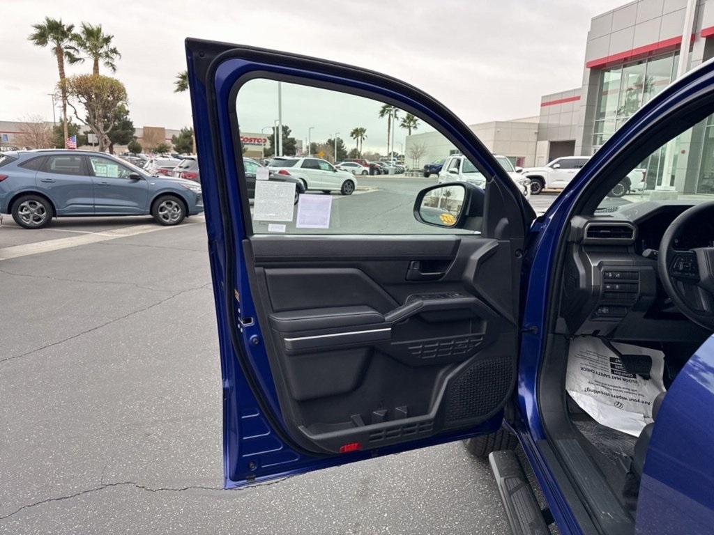 2025 Toyota Tacoma SR5 photo 4
