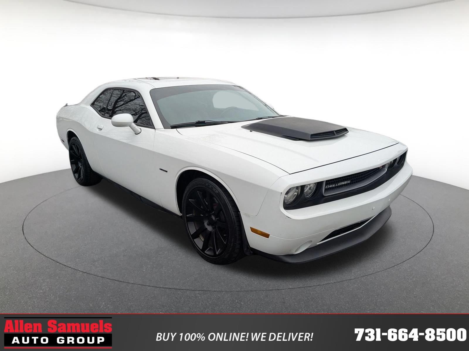 2014 Dodge Challenger R/T's photo