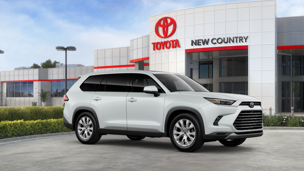 2025 Toyota Grand Highlander Limited photo 10