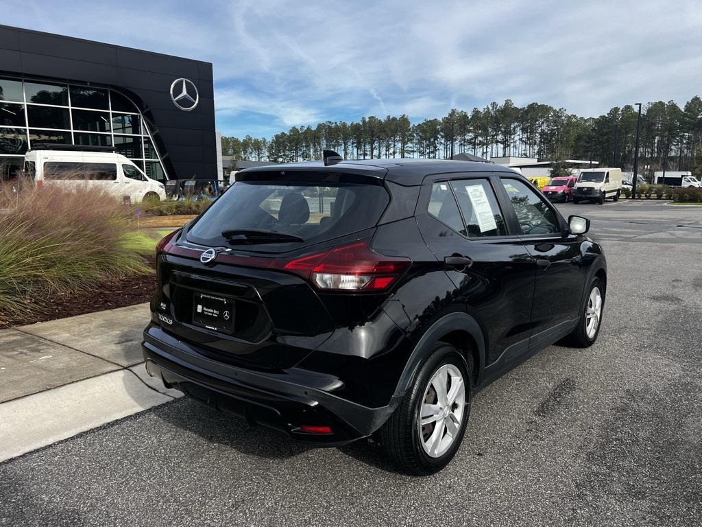 2021 Nissan Kicks S photo 12