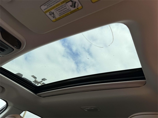 2025 Subaru Outback Touring XT photo 4