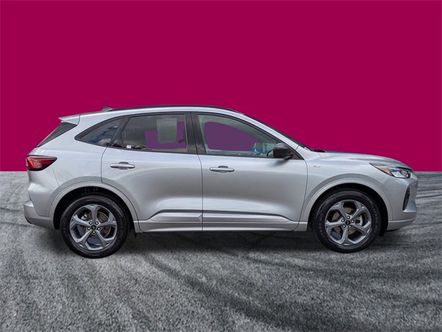 2023 Ford Escape ST-Line photo 3