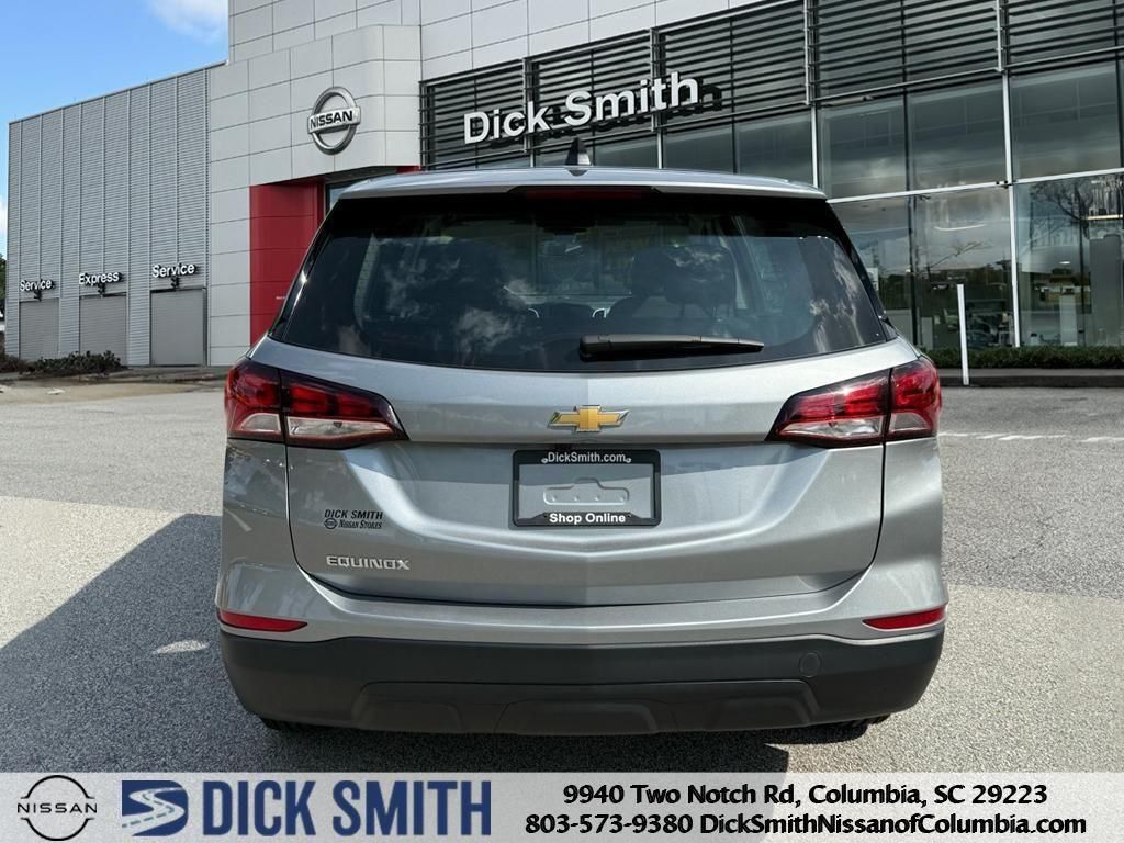 2023 Chevrolet Equinox LS photo 4