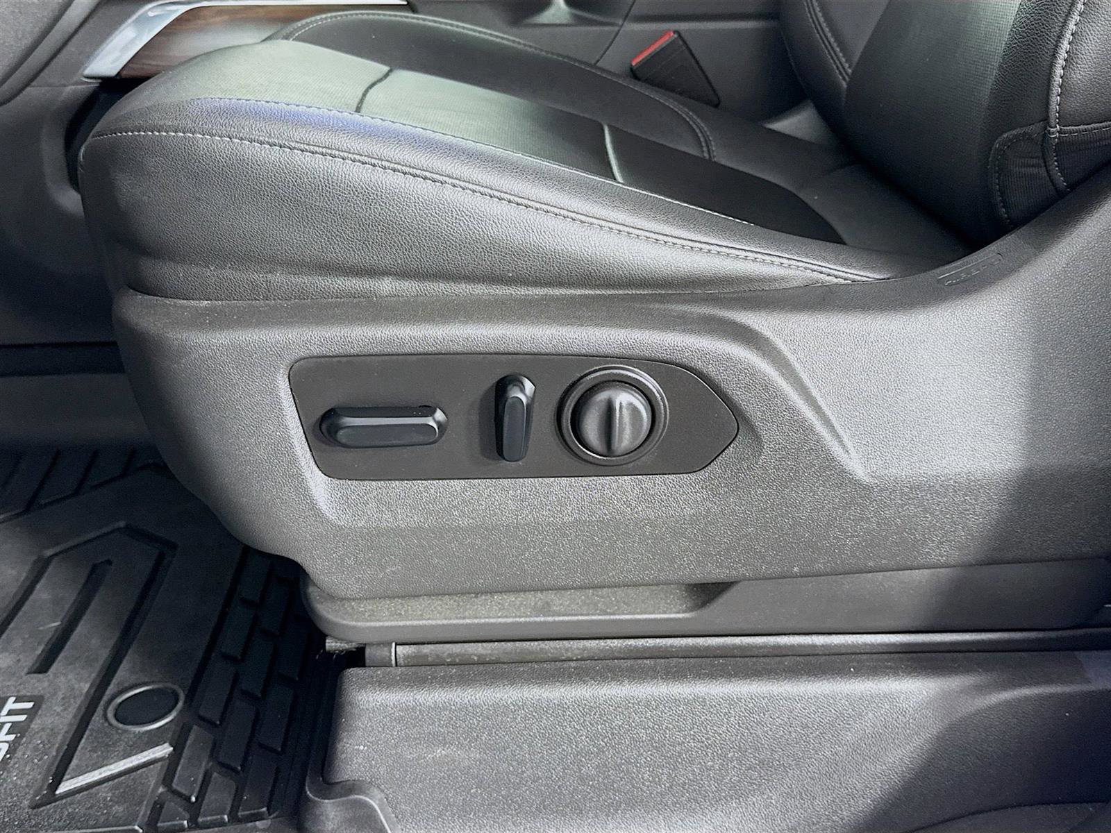 2021 Gmc Sierra 1500 SLT photo 18