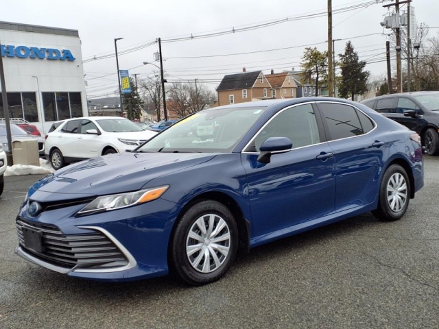 2023 Toyota Camry Hybrid LE photo 3