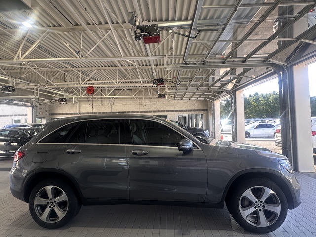 2022 Mercedes Benz GLC 300 4MATIC photo 2