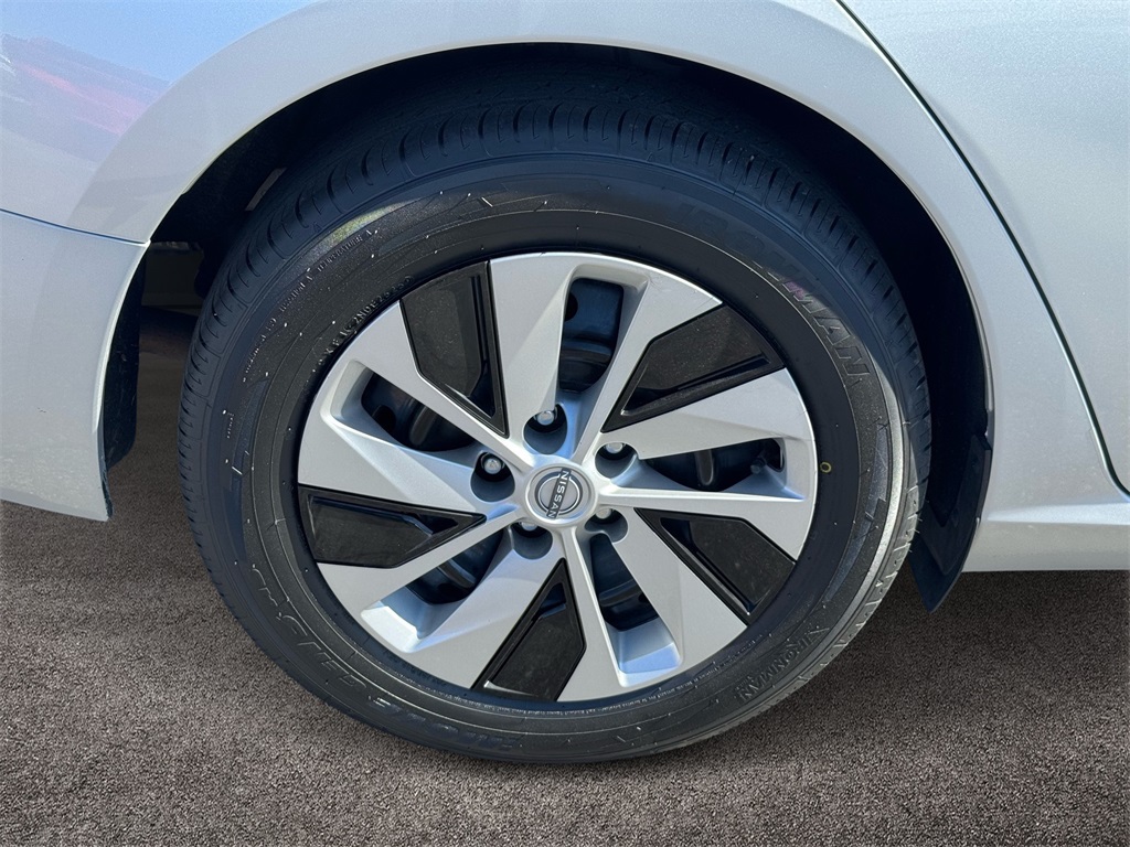 2024 Nissan Altima 2.5 S photo 6